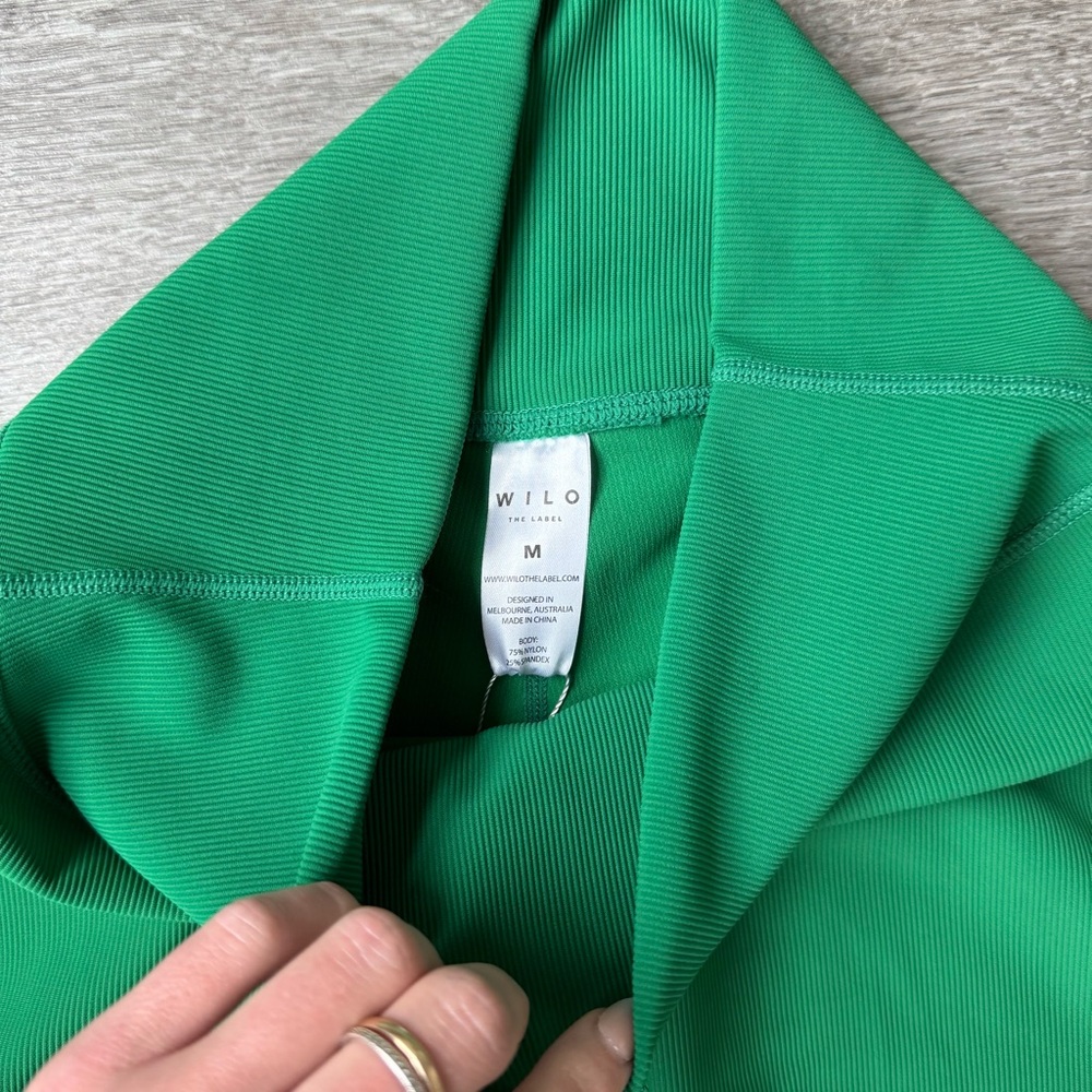NWT WILO Size Xs + M Ribbed Green Biker Shorts - Picture 3 of 8